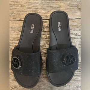 Women’s MK Charm Pool Slide Slip-On Flat Sandals size 10